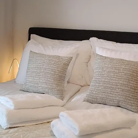 Bright And Cozy With Private Sauna And Parking * 罗瓦涅米