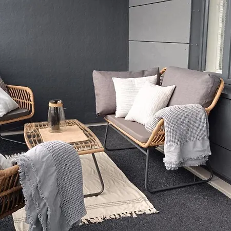 Bright And Cozy With Private Sauna And Parking 公寓 *