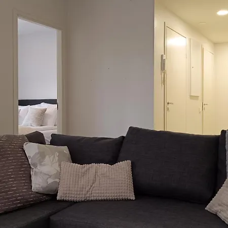 Bright And Cozy With Private Sauna And Parking 公寓 *